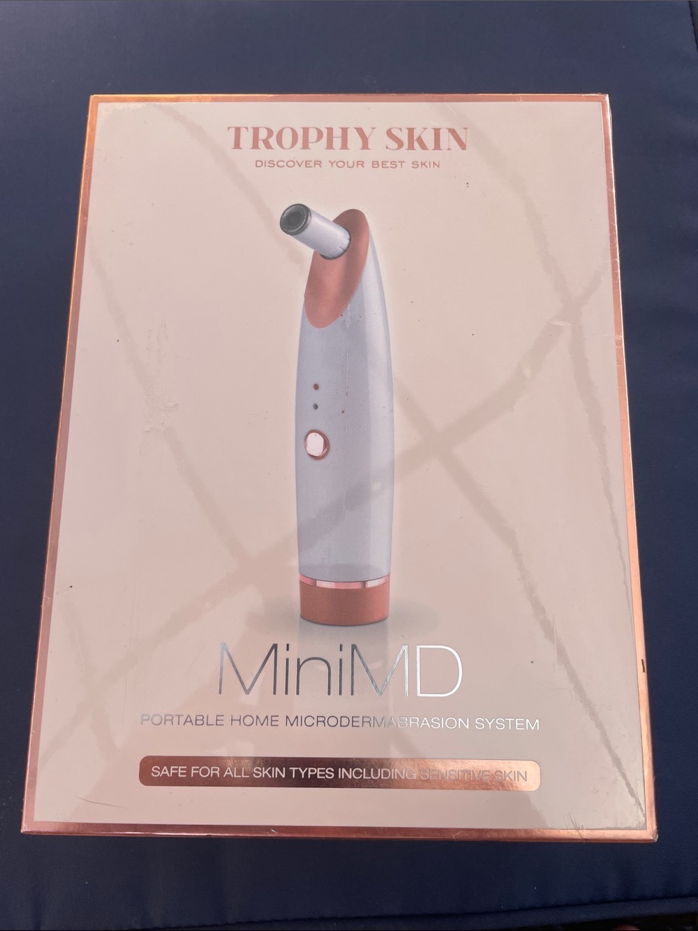 MiniMD Portable Microdermabrasion Device - White & Rose Gold, New in Box - Picture 1 of 3